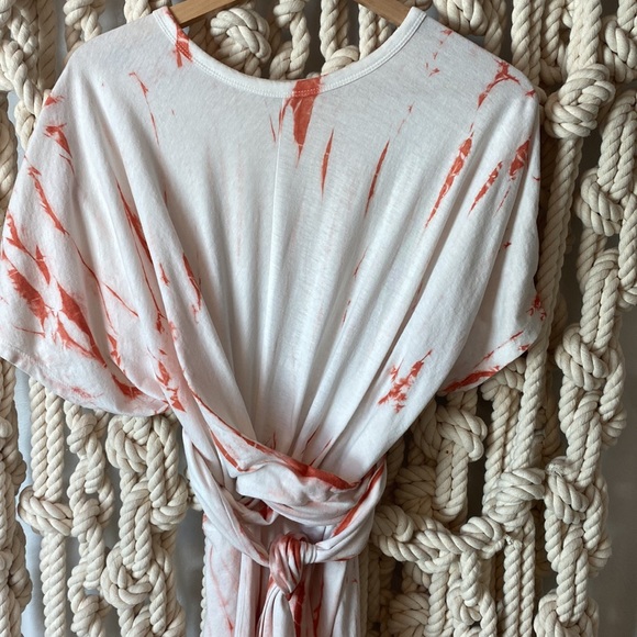 Wrap-around Dress - Picture 3 of 9